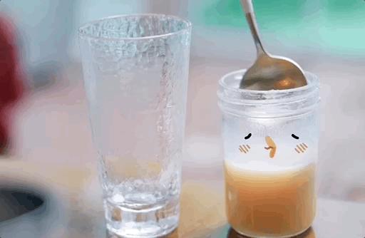 网购越南土特产|炼奶冰咖法包猪肝酱扎肉春卷虾片，一个下午茶全都拥有