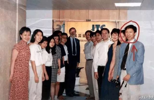 张朝阳个人的成长经历,张朝阳在搜狐的地位