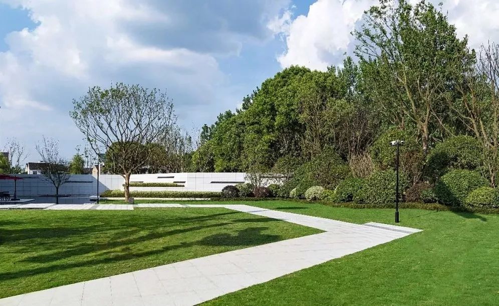 执极简之笔与艺术之尺，勾勒未来之城丨新力帝泊湾