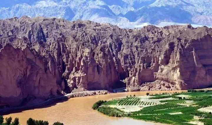 黄河石林的自然景观,黄河石林大自然的奇特景观