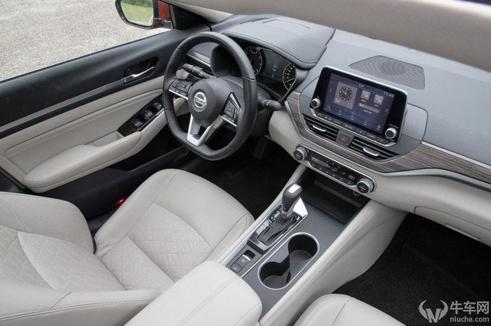 2013款日产天籁第一视角试驾,日产天籁舒适版适不适合跑专车