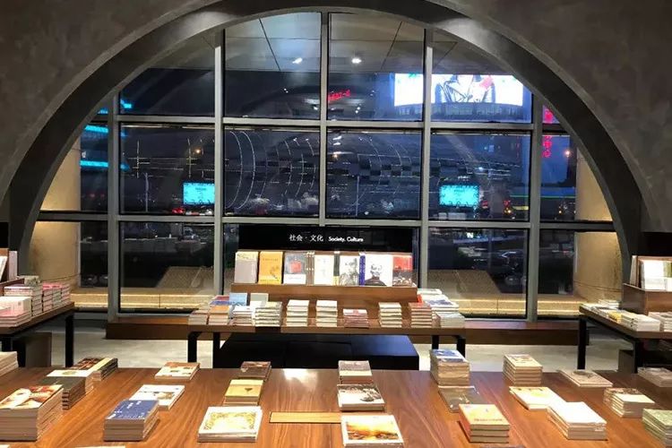 深夜读书的书店有哪些,到书店看书享受一份难得的宁静