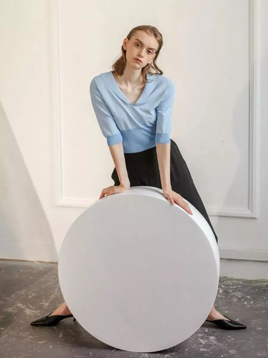 所谓的高级感就是越简单越高级,极简的高级感是极致的