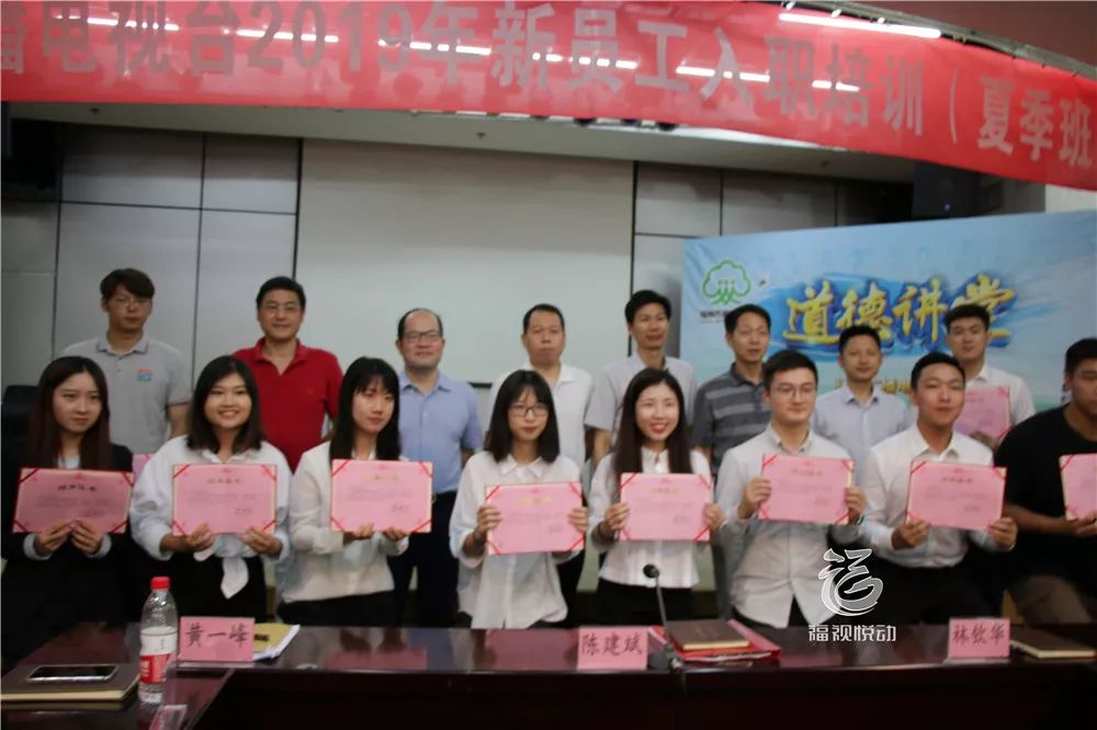 鲜衣怒马少年时灯火阑珊处,鲜衣怒马少年时人间重晚晴