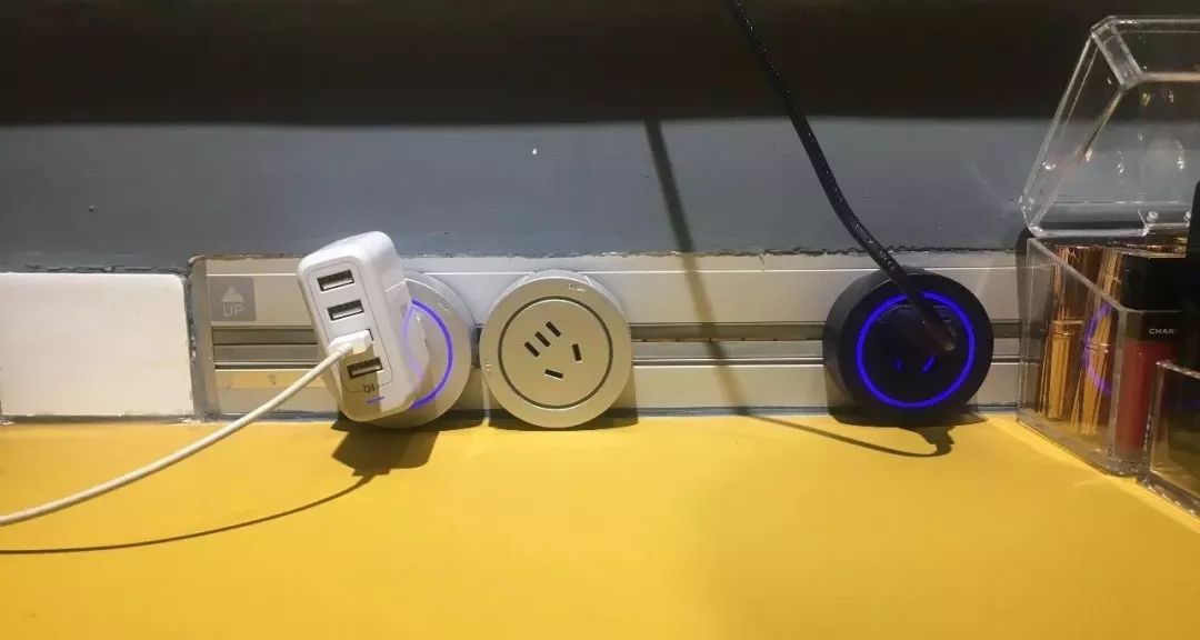 房间里插座少预留不合理怎么办,家里插座少了怎么加装墙壁插座