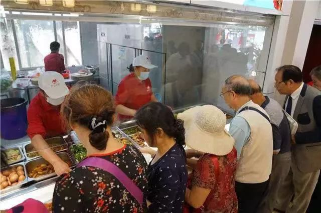 红绿蓝颜色寓意,红绿蓝的色相