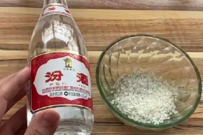 大米生虫了怎么处理才能吃,夏天大米加工厂怎么预防大米生虫