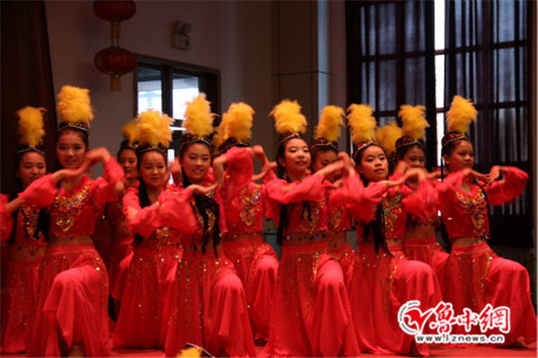 多彩社团提高学生核心素养,开展社团活动提升学生核心素养