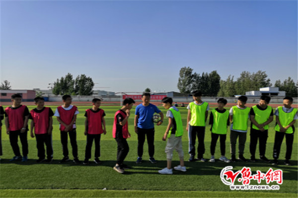 多彩社团提高学生核心素养,开展社团活动提升学生核心素养