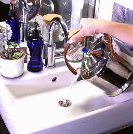 卫生间里放醋的妙用,卫生间放白醋的妙用