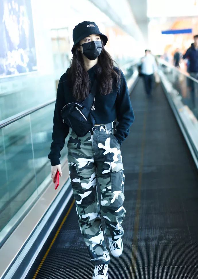 衣橱里都是“爸爸式”衣服？！我终于变成了我妈眼中嫁不出的亚子...|衣帽间