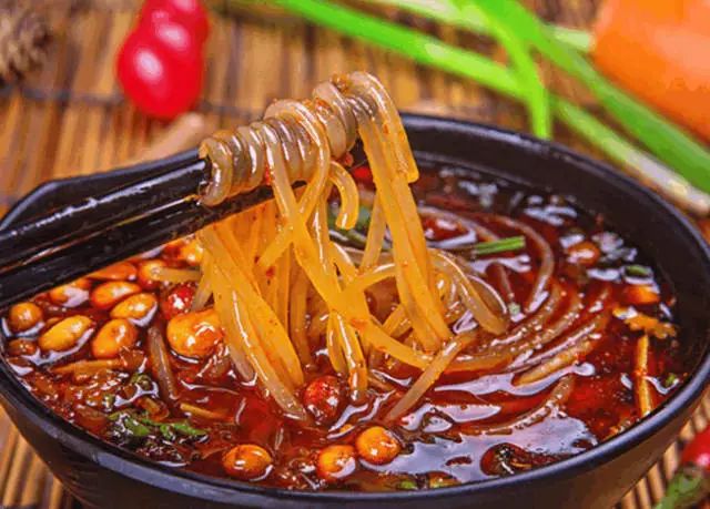 吃吃吃！与足球节同庆，定南客家美食展强势来袭！