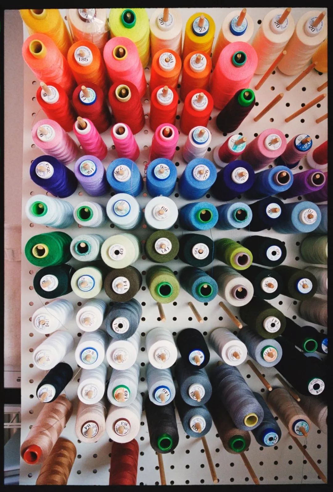 用色彩赋予可能，这不是一句老套的空话|15位风起云涌的青年创意者②