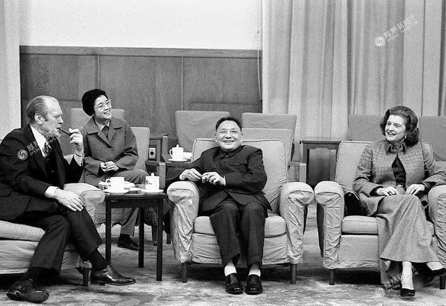 青看点||今天他115岁了，*小平邓**人生的40个瞬间