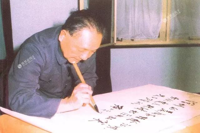 青看点||今天他115岁了，*小平邓**人生的40个瞬间