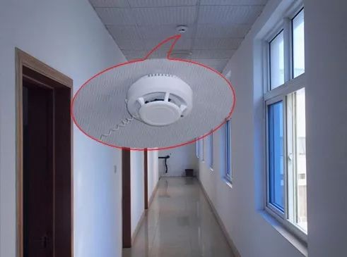 烟雾报警器数值多少正常,厨房的烟雾报警器