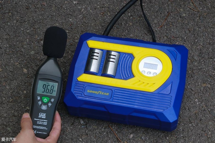 车载充气泵固特异和米其林哪个好,固特异米其林与倍思充气泵哪个好