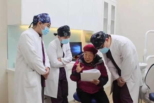 种牙钜惠丨十项费用全免！进口种植牙低至4999！大“齿”度福利来