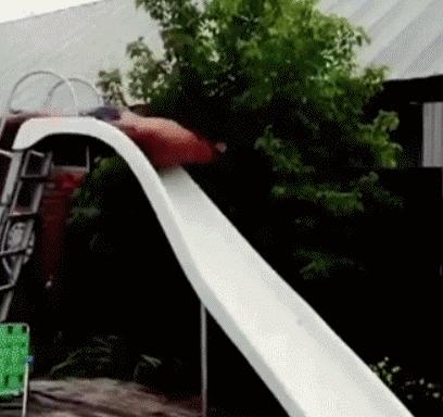 鸡和黄鼠狼放一起会怎么样,黄鼠狼和鸡关在一起