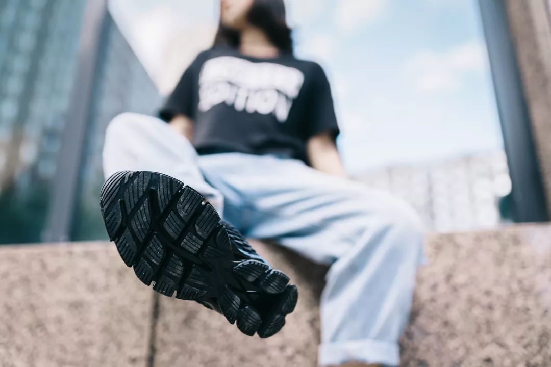 跑鞋鞋底黑科技,鞋底带刀的黑科技鞋