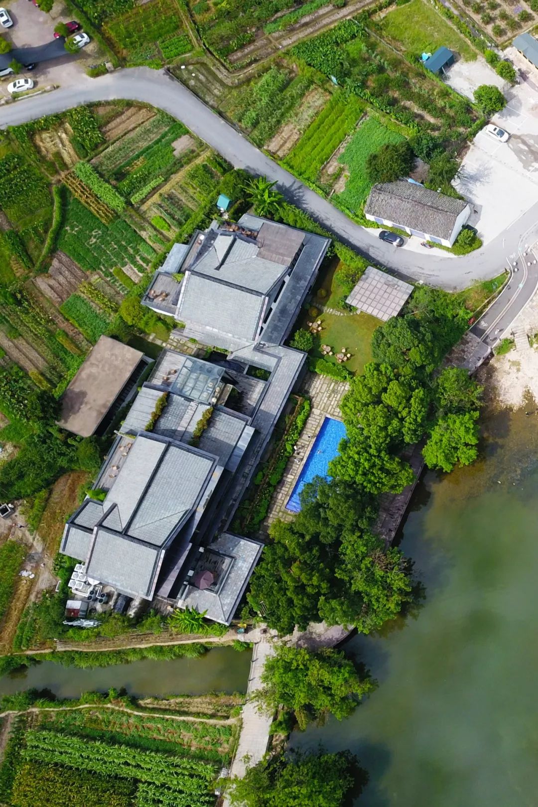 谁说江南无金秋？这座高铁直达的小县城靠一间仙气民宿，就撩到了无数隐居客