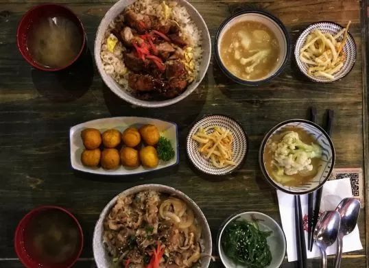 深藏在明发商业广场里的这些“罪恶”之源，大晚上的千万不要去！（上篇）