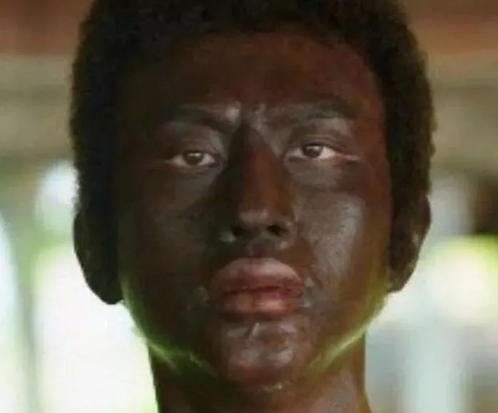 军训晒黑预警地图,盘点军训被晒黑的瞬间