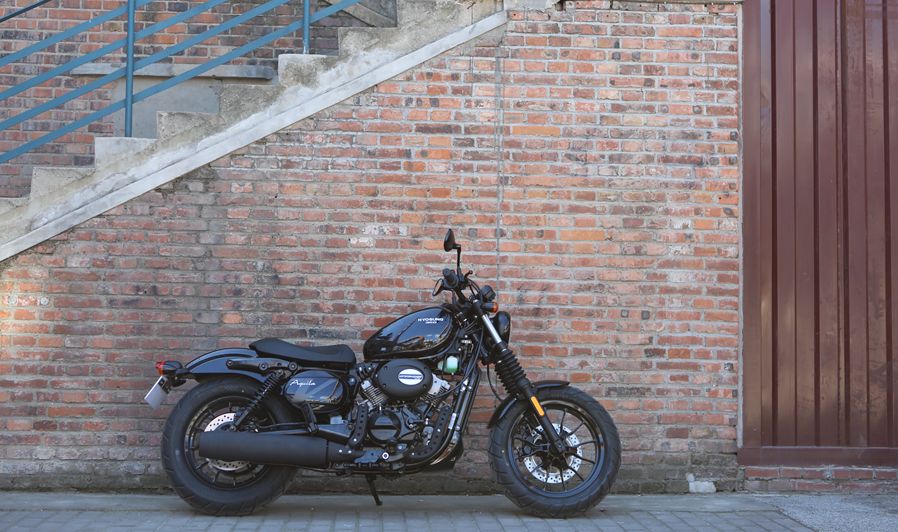 高性价比二手巡航车报价,大韩轻骑gv300s经典版评测