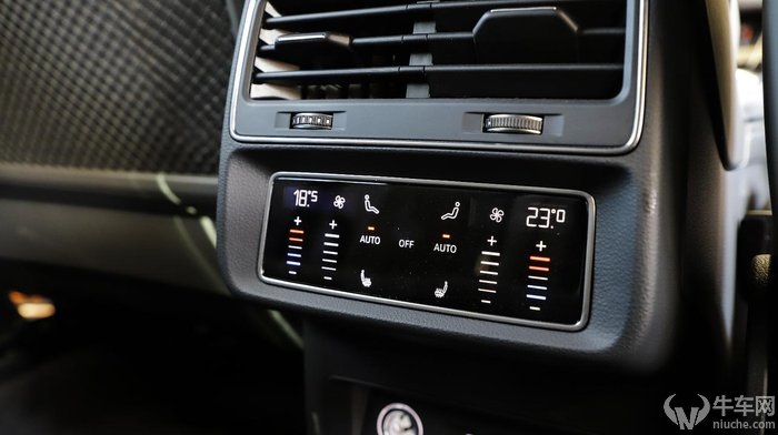 q8奥迪2022款试驾视频夜间,宝马x5和奥迪q8试驾哪个更值