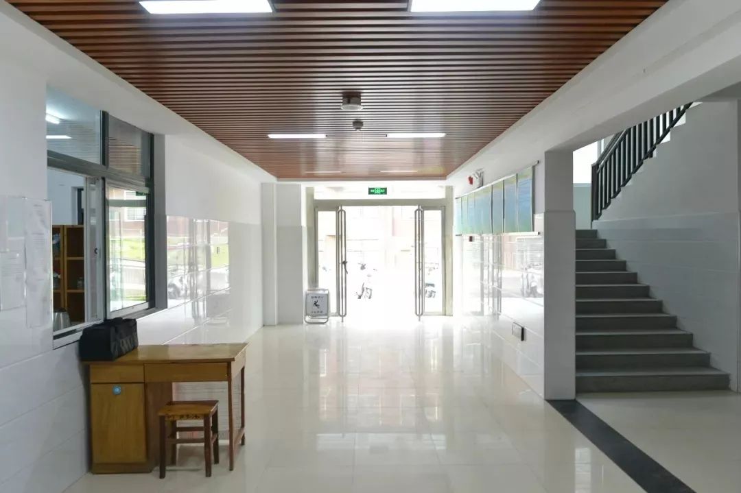 高校宿舍楼一个多少钱,河南各大学宿舍住宿条件怎么样