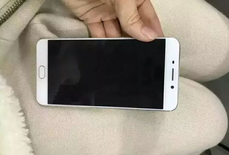 手机有这几个现象，可能已经被监视了！有的人为此损失上万