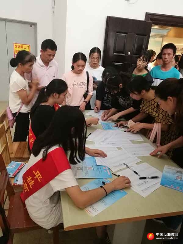 广西贺州开学第一课,贺州平桂中学开学