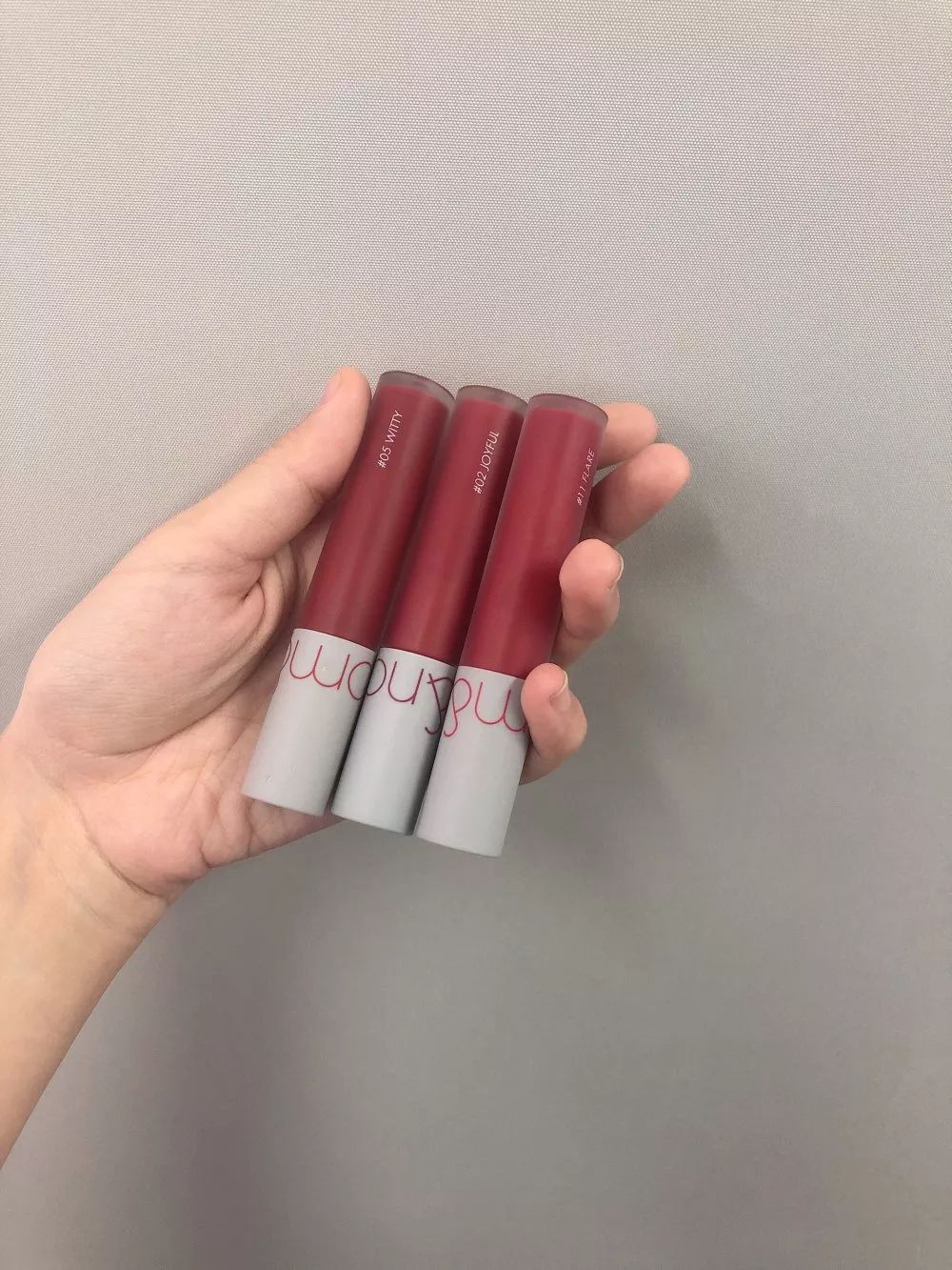 编辑部翻包|90—00的编辑们到底在用什么美妆好物?(一)(文末有福利)