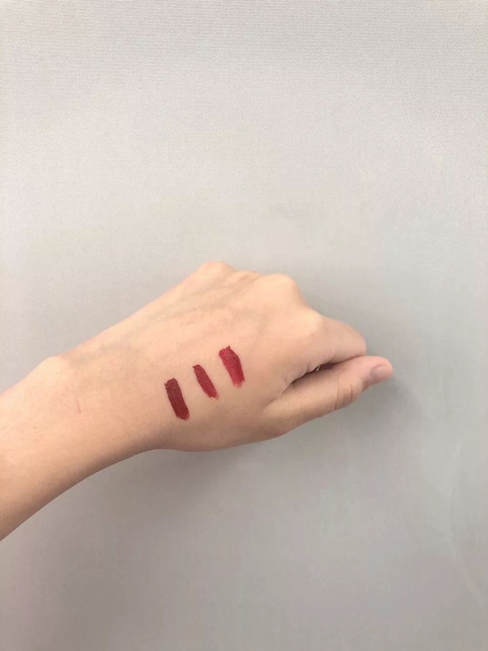 编辑部翻包｜90—00的编辑们到底在用什么美妆好物？（一）（文末有福利）