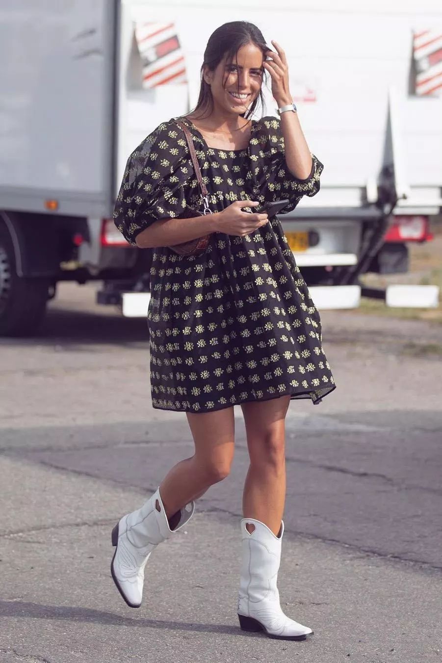 秋冬黑红裙子大码胖mm显瘦遮肉,今年最火的裙子显瘦遮肉