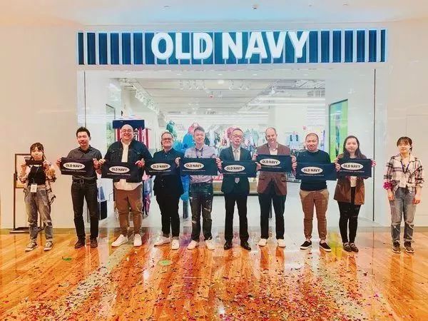 阿里20亿美金收购网易考拉;PRADA将关闭香港最大门店;盒马购物中心“盒马里”首家将落深圳|猫头鹰商业周报