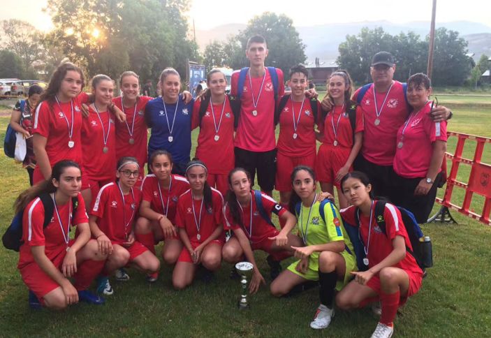 9岁进入国家队,11岁进入篮球国家队