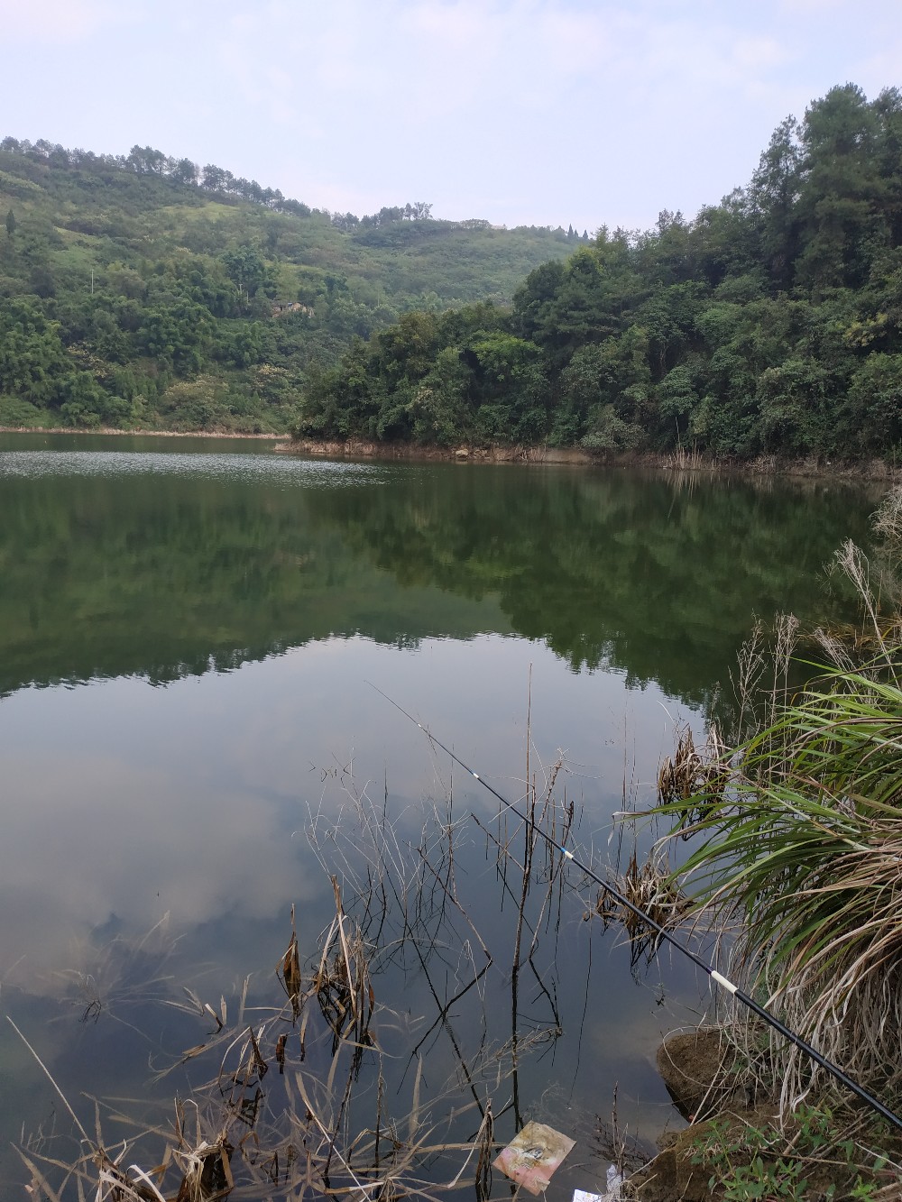 如何把握钓鱼时间,一天钓鱼最好时间段是中午吗