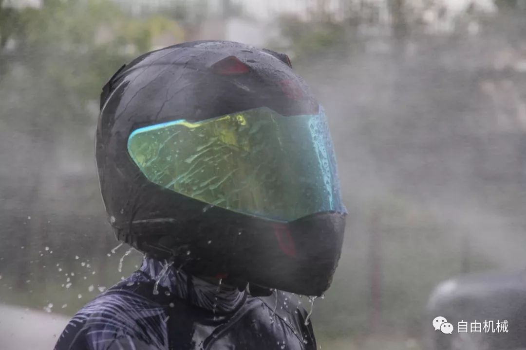 售价不到两千的国产碳纤盔，AVAX-Helmet开箱体验丨把玩