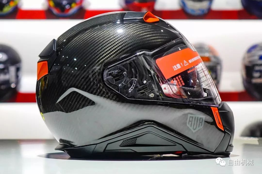 售价不到两千的国产碳纤盔，AVAX-Helmet开箱体验丨把玩