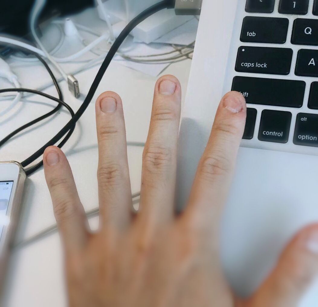 被欲望支配的年轻人,被支配的年轻人