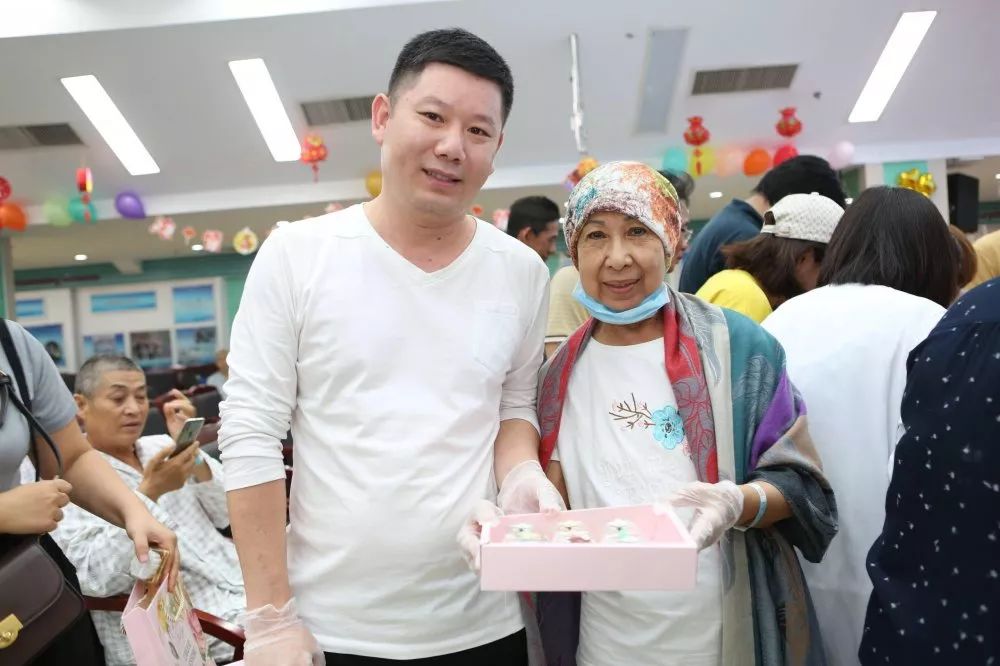 希望在复大，情浓意更浓