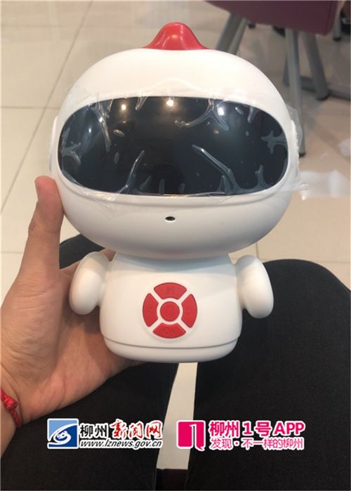 柳南万达这家店遭消费者质疑：集满赞换购为何实际价格比广告说的贵？