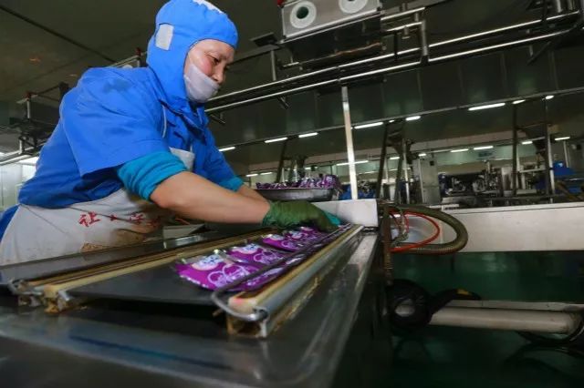 什邡，我想和你谈一辈子恋爱