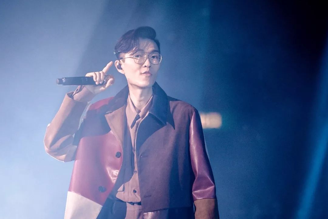 我方大同，“斜杠青年”