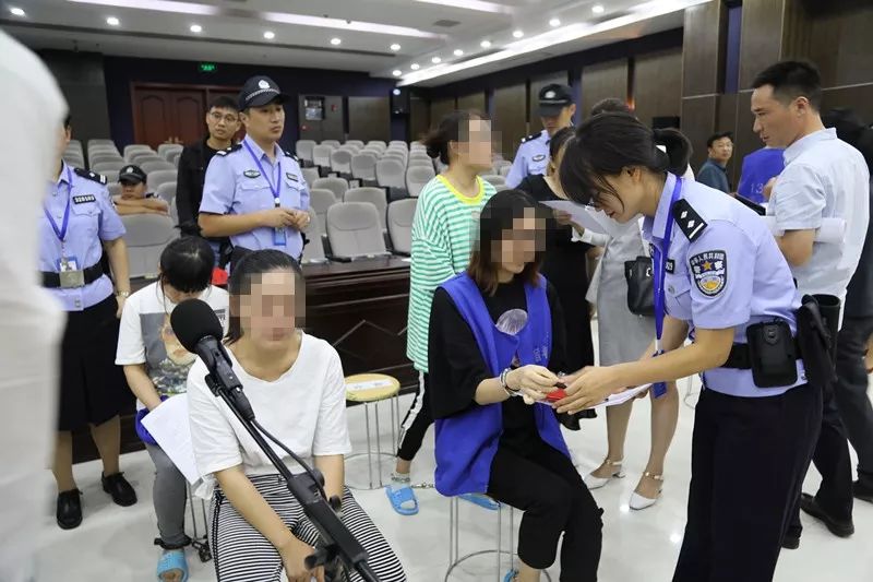 成本4、5毛钱，最高能卖80元！宿迁12人假洋*肥药减**团伙覆灭