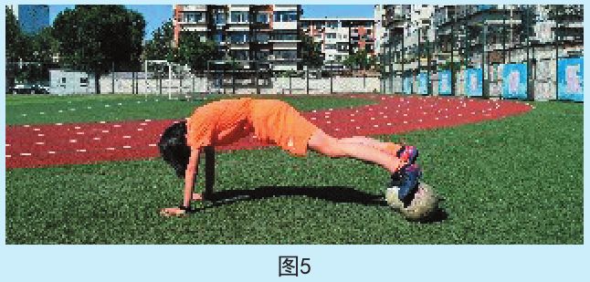 青少年足球教学与训练问题,小学足球体能和力量训练方法
