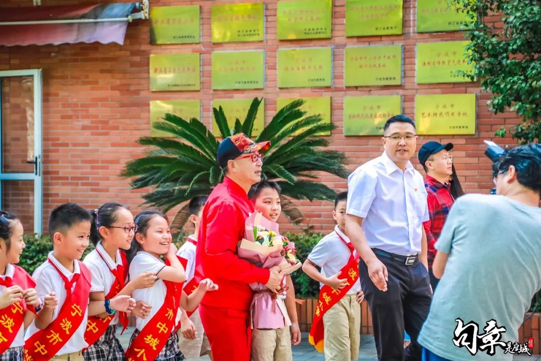 东横街老店的最后一天，我回到了中城小学