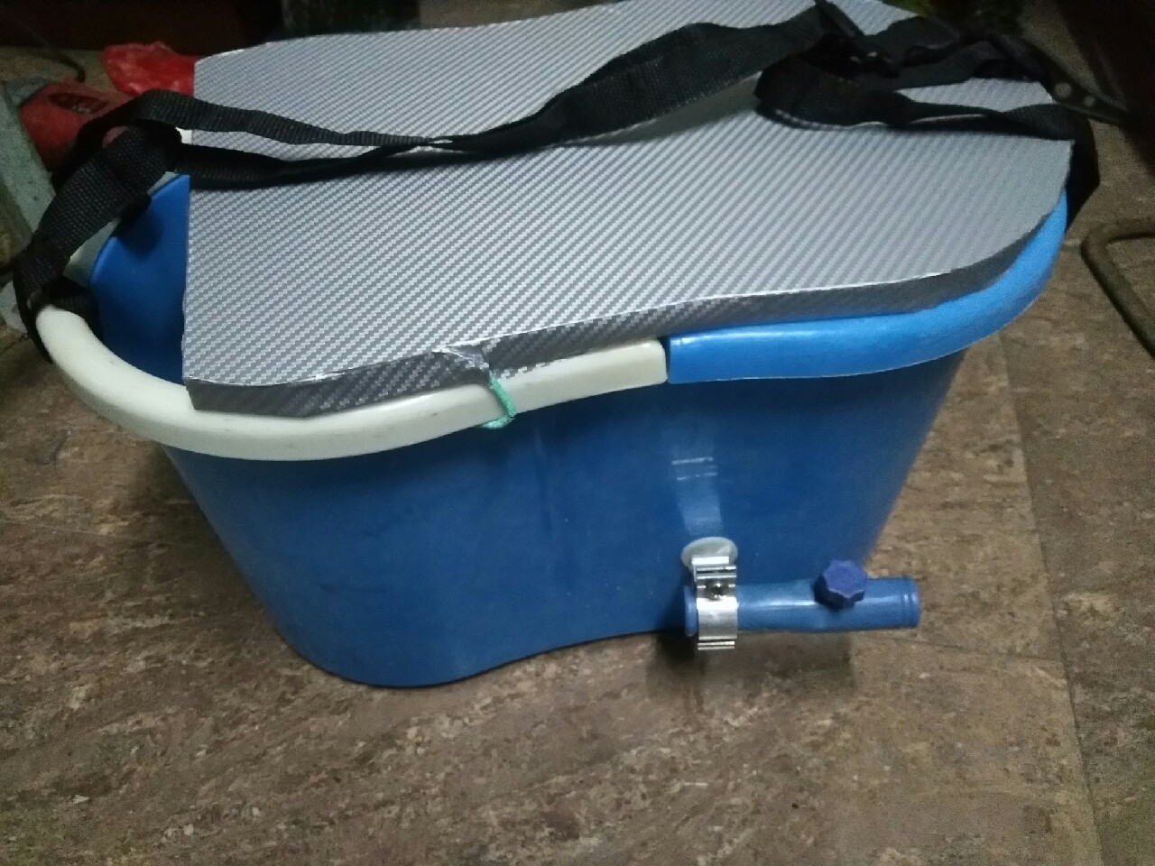 钓桶改装,水桶怎么改装钓桶