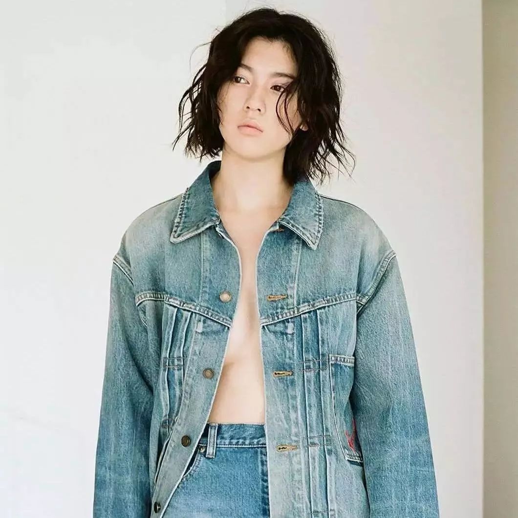 三吉彩花的妆容,可盐可酷可爱可温柔